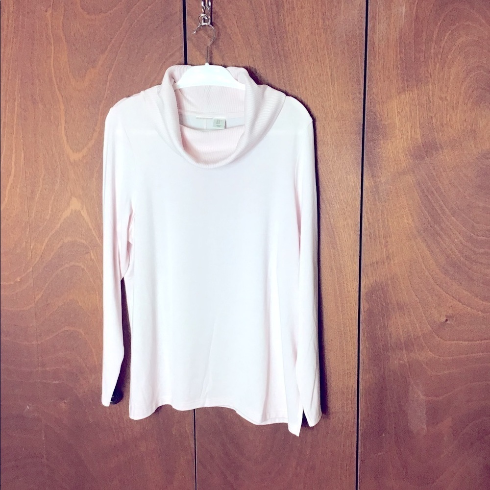 Woman’s Max Studio Sweater